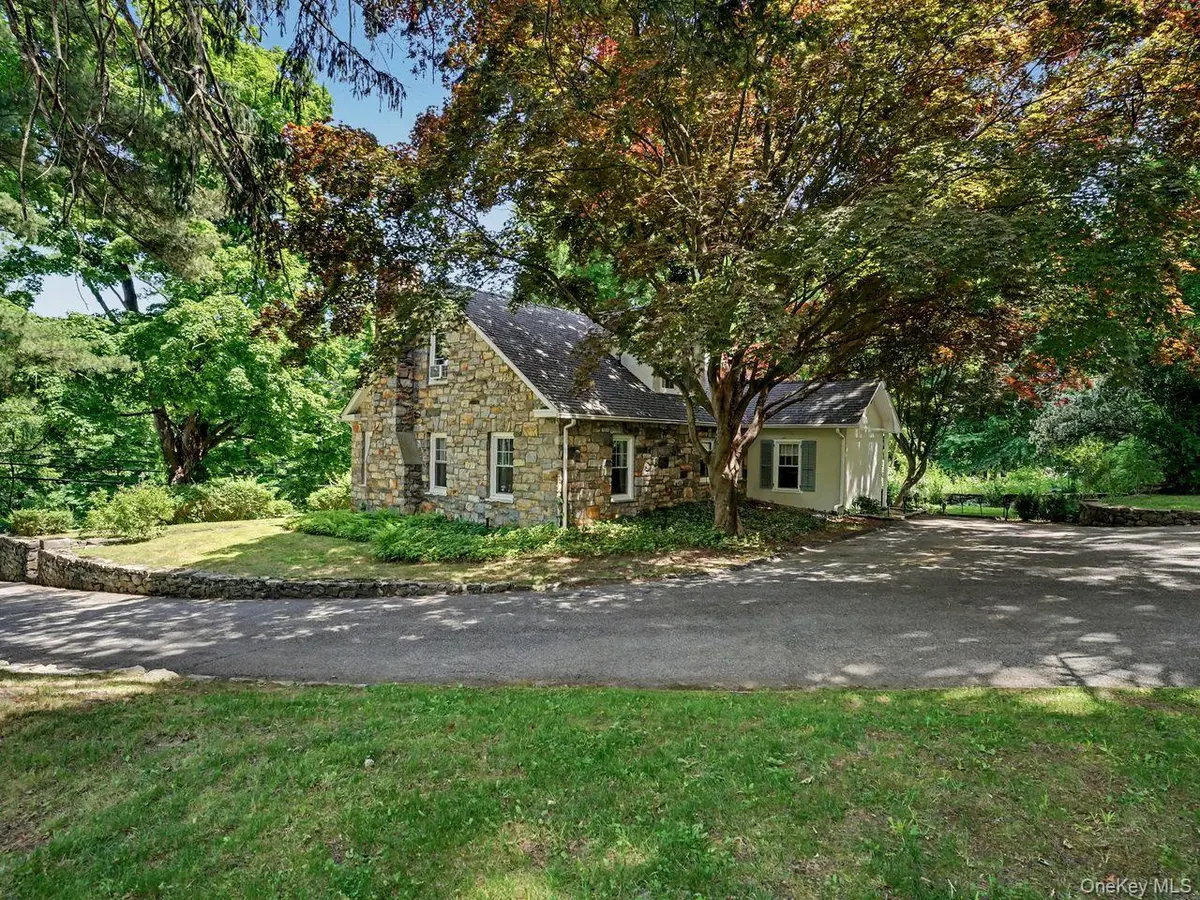 729 Croton Falls RD, Carmel, NY 10512