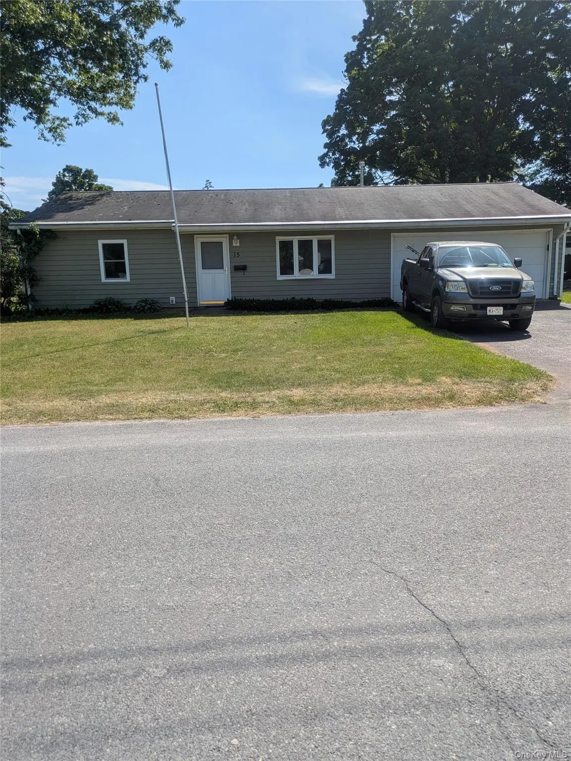 15 Kalina DR, Saugerties, NY 12477