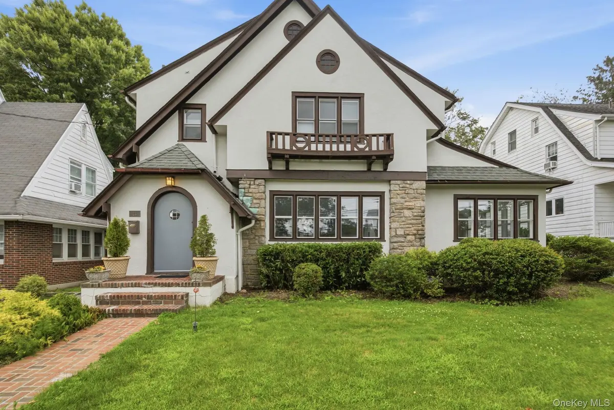 73 Greenridge AVE, White Plains, NY 10605