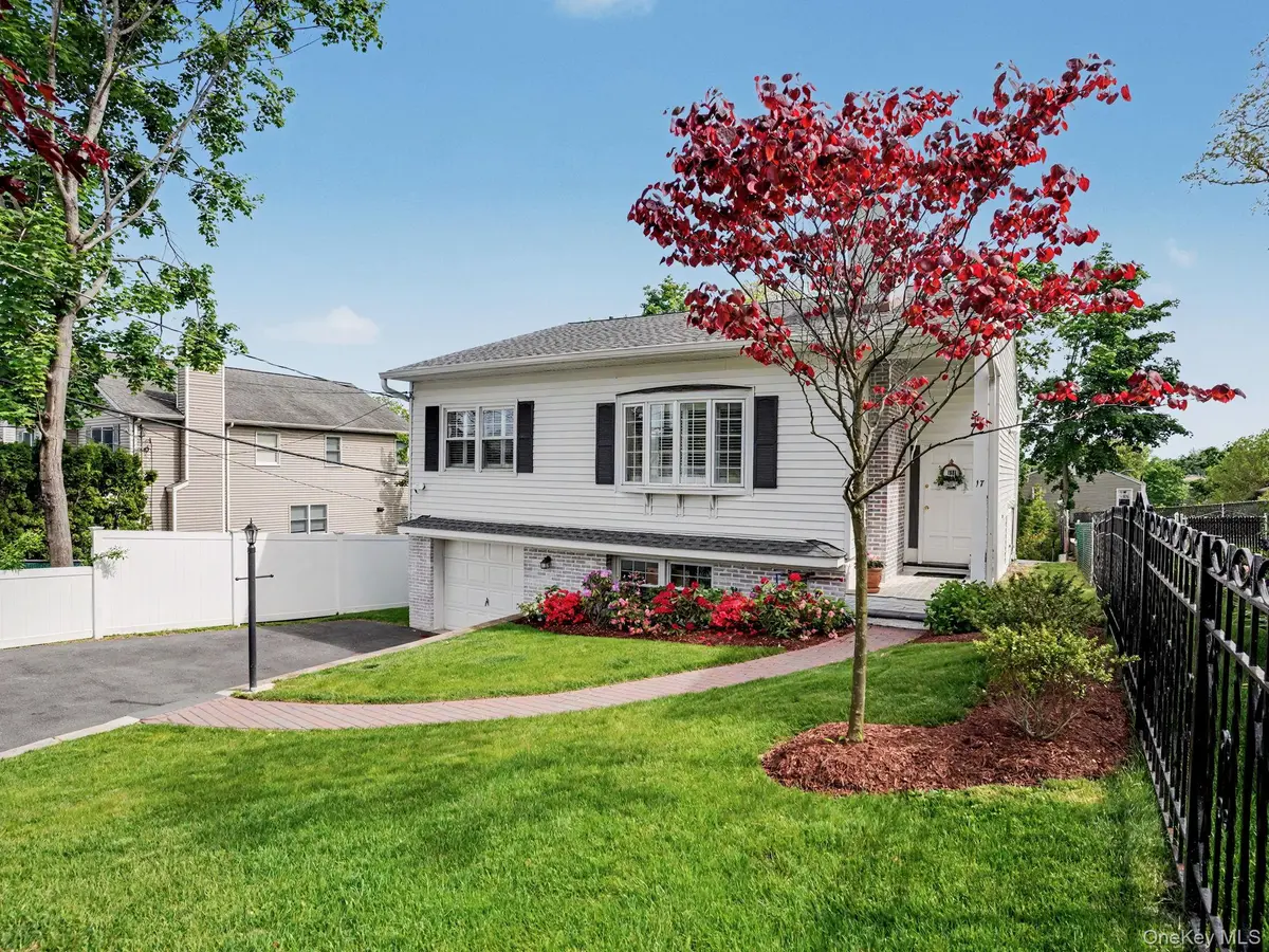 17 Gedney WAY, White Plains, NY 10605