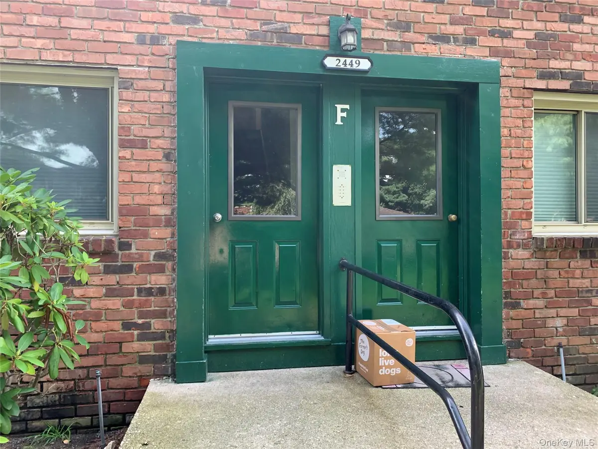 2449F Union BLVD #12B, Islip, NY 11751