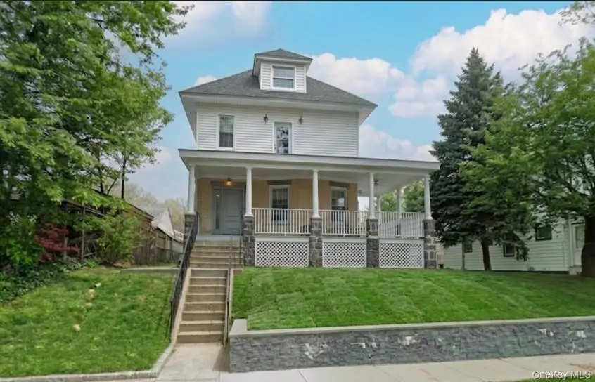 3215 Murray LN, Flushing, NY 11354