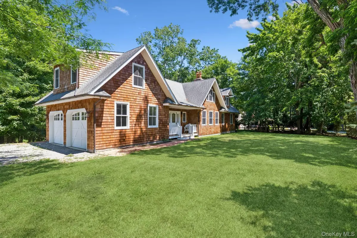 23 Osprey RD, Shelter Island, NY 11964