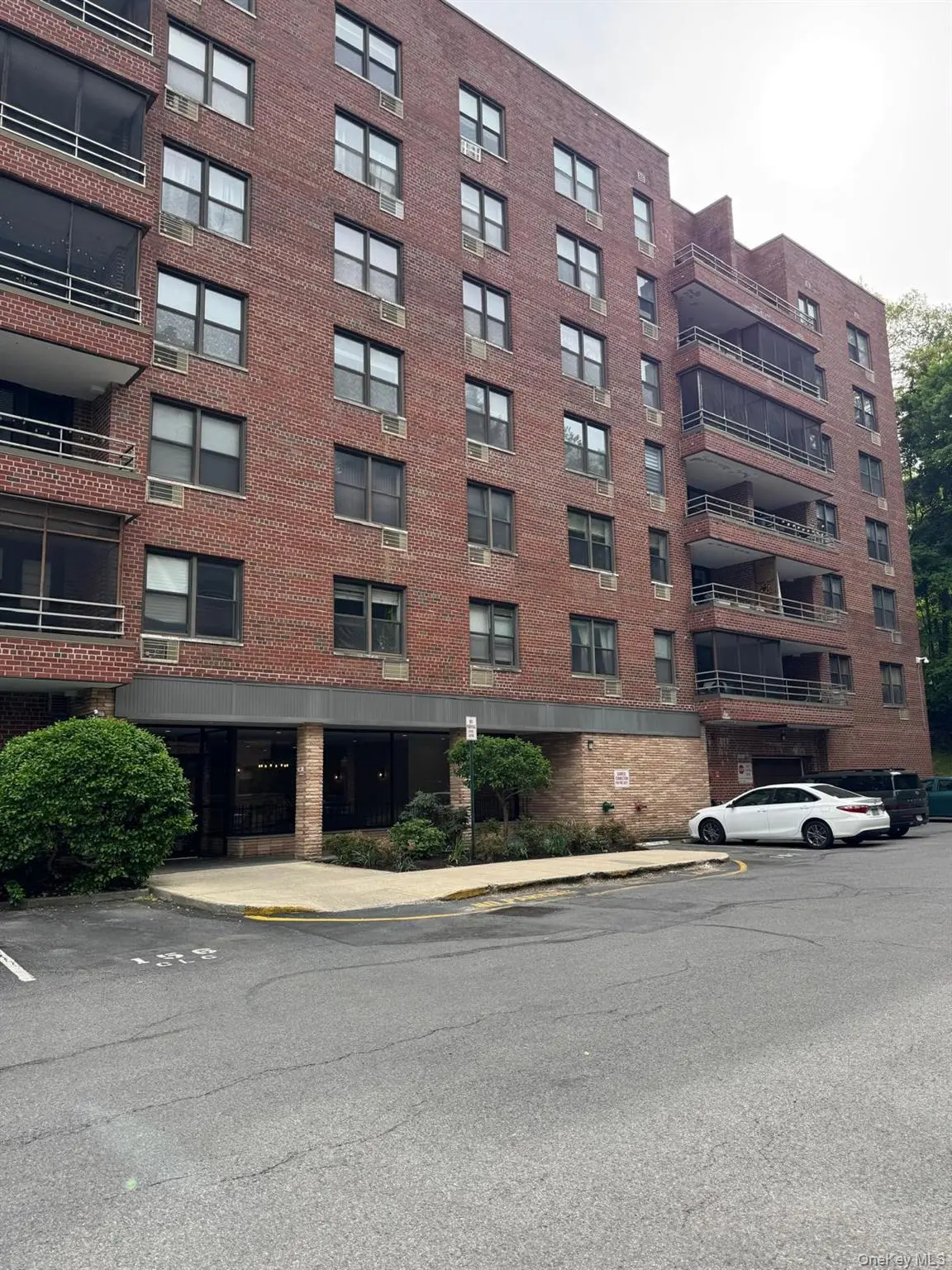 50 Barker ST #332, Mount Kisco, NY 10549
