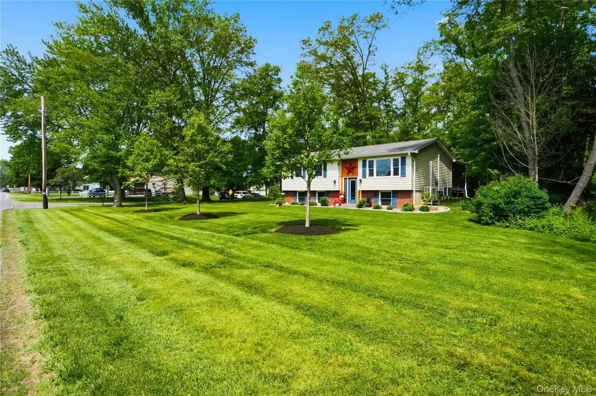210 Libertyville RD, New Paltz, NY 12561
