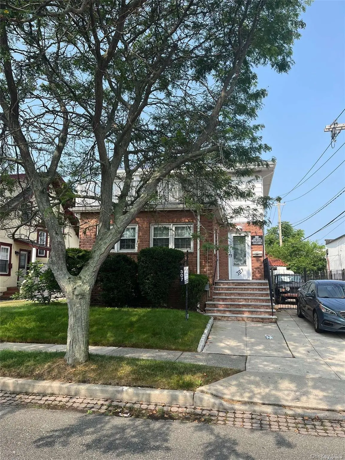 307 Magnolia BLVD #Upper, Long Beach, NY 11561