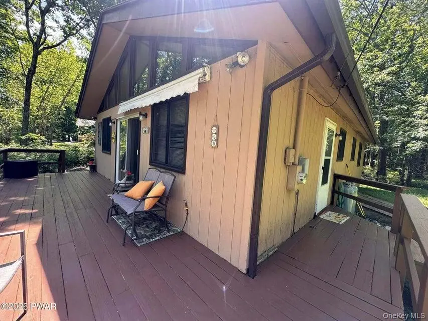 107 Fetlock DR, Other, PA 18428