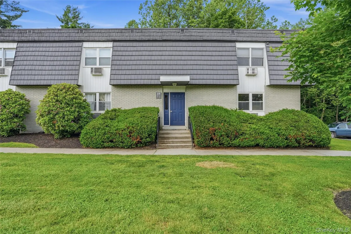 19 White Gate RD #J, Wappingers Falls, NY 12590