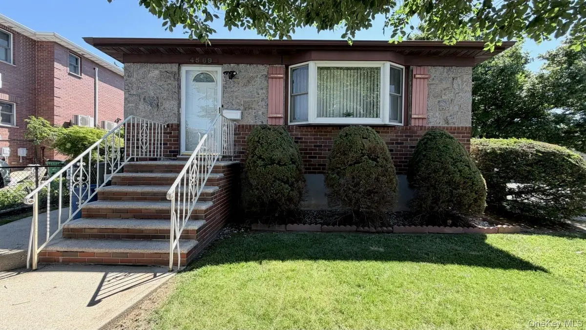 45-69 204th ST, Bayside, NY 11361