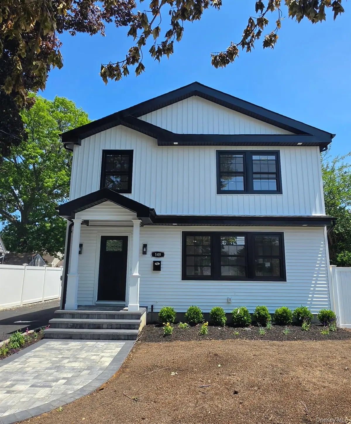 149 Fendale ST, Franklin Square, NY 11010