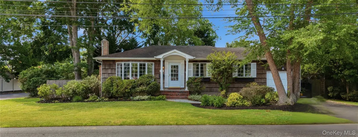 350 Columbus AVE, West Babylon, NY 11704