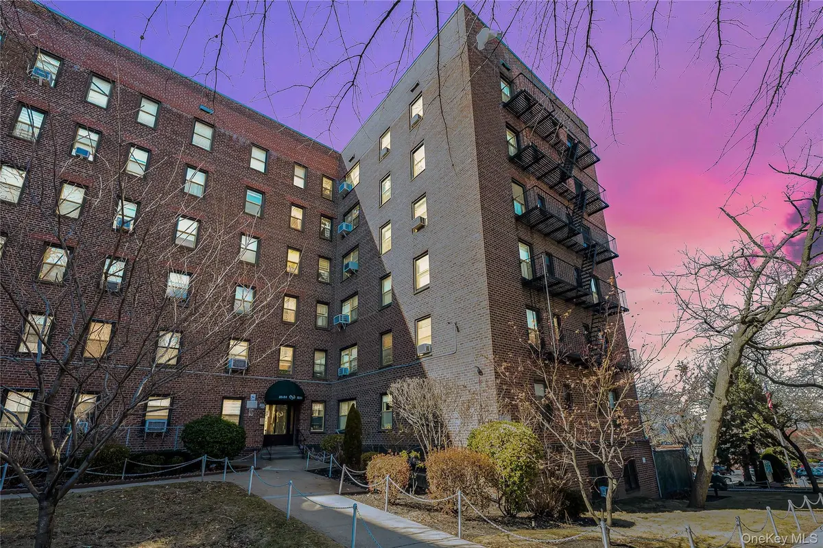 62-19 53rd AVE #6J, Maspeth, NY 11378