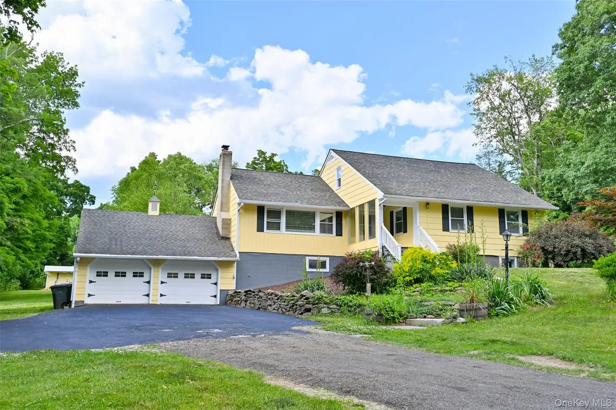 136 Foggintown RD, Brewster, NY 10509