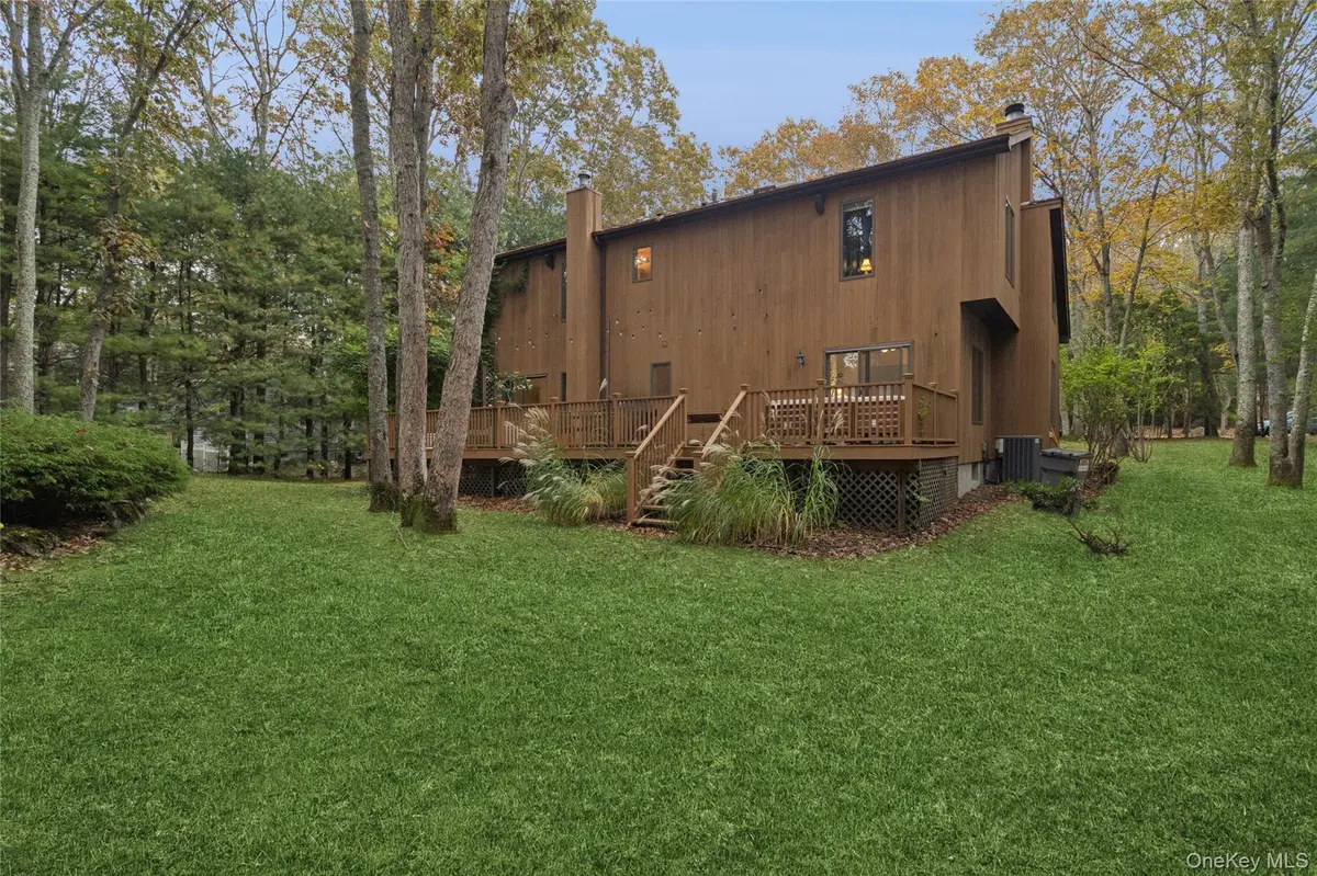 15 Mount Misery DR, Sag Harbor, NY 11963
