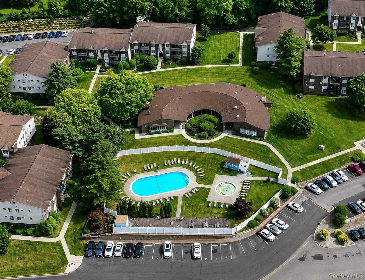 95 Country Club LN, Pomona, NY 10970