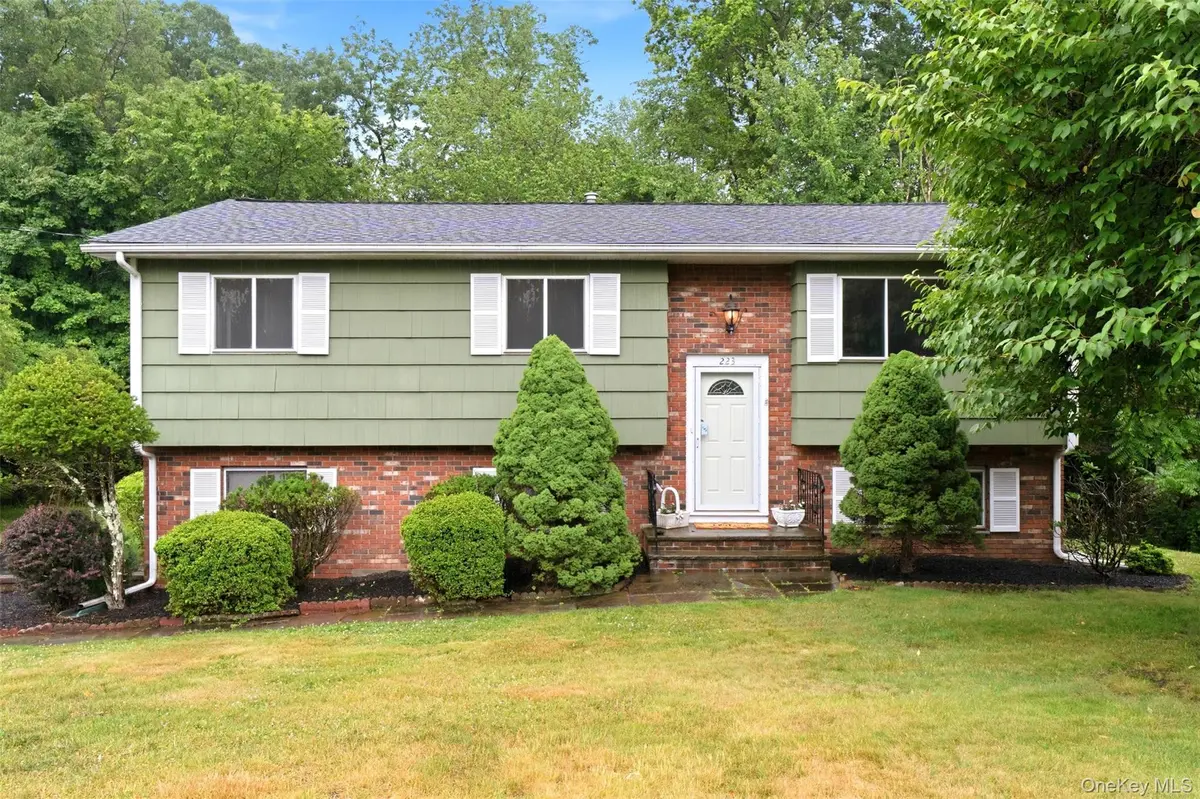 223 Newport AVE, Tappan, NY 10983