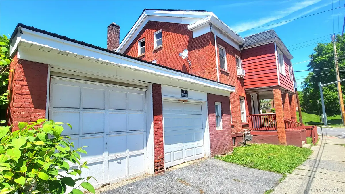 48 Conklin ST, Poughkeepsie, NY 12601