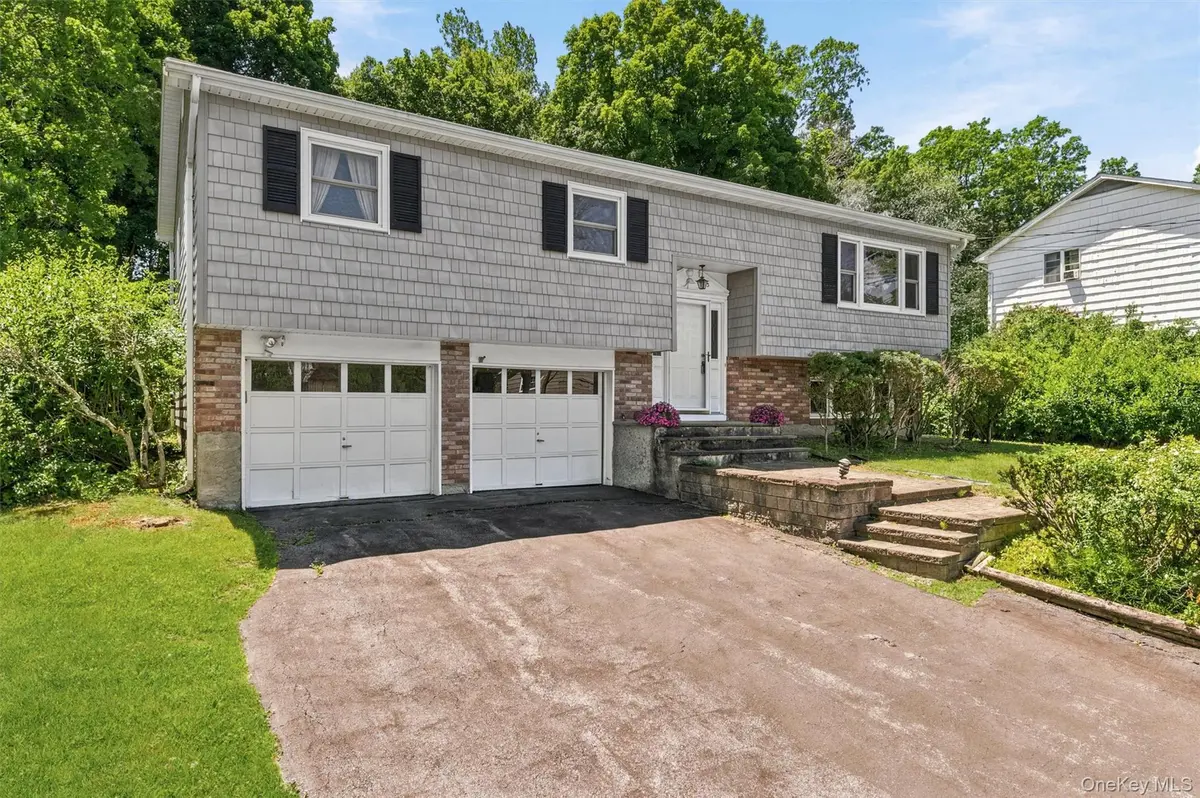 1753 Highbrook ST, Yorktown Heights, NY 10598