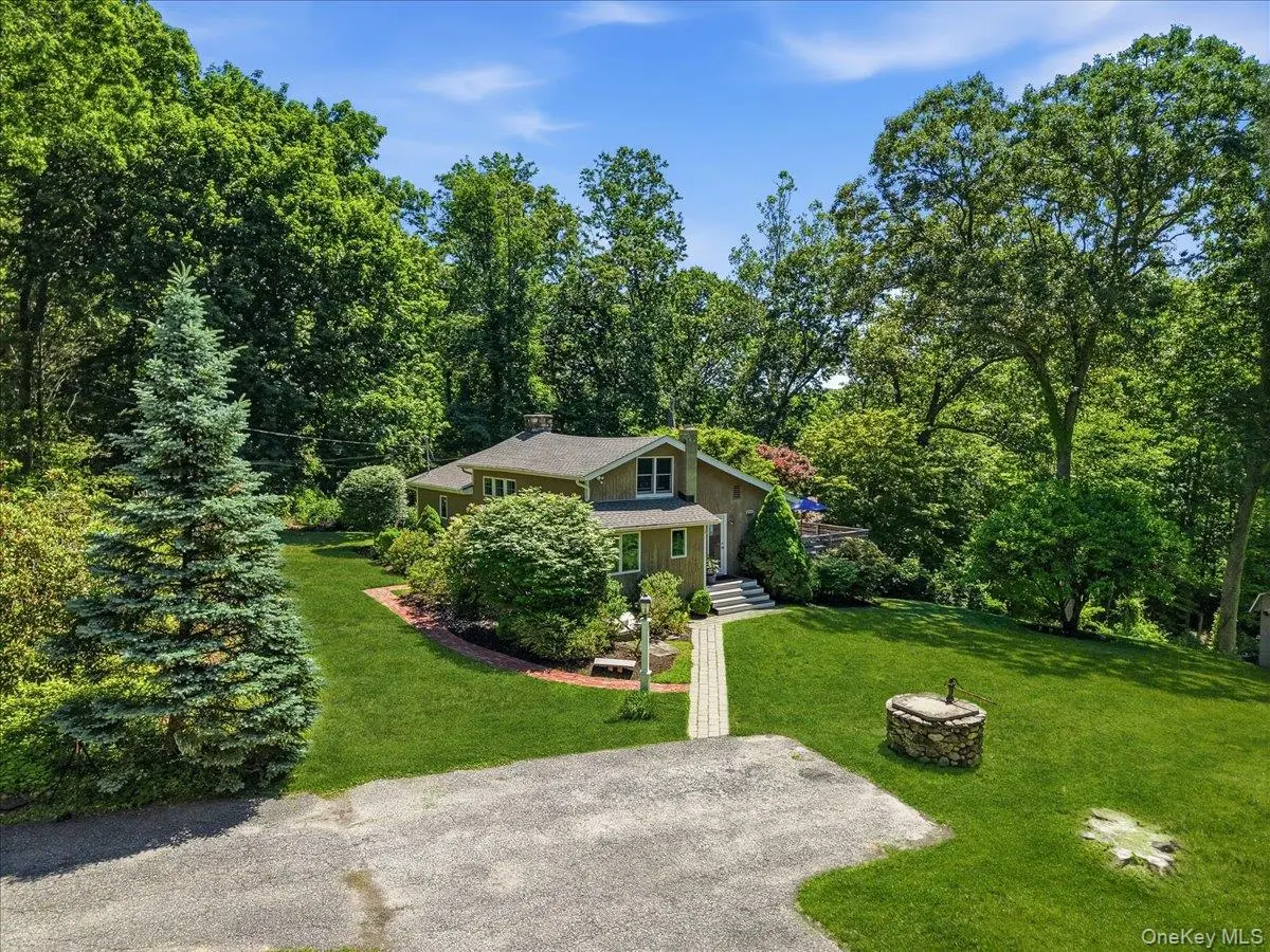 235 Boone RD, Yorktown Heights, NY 10598