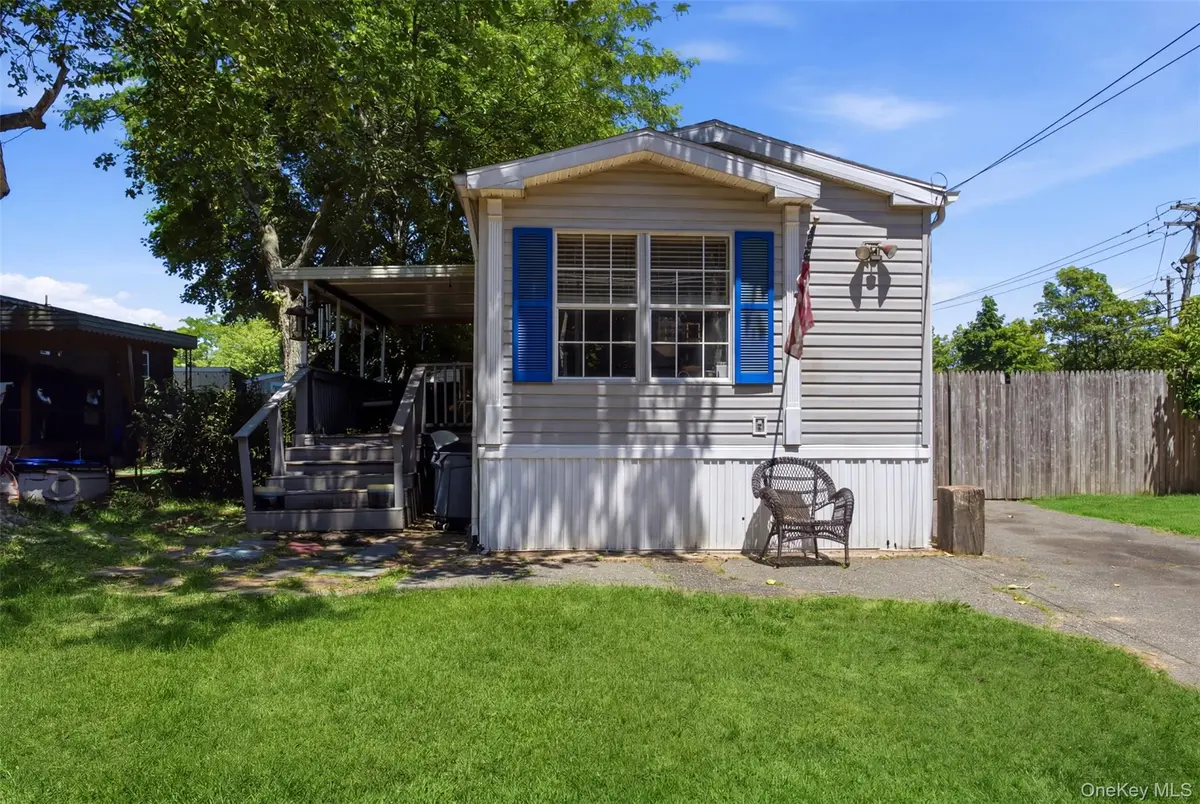 1137 Unit 124 Lincoln AVE, Holbrook, NY 11741