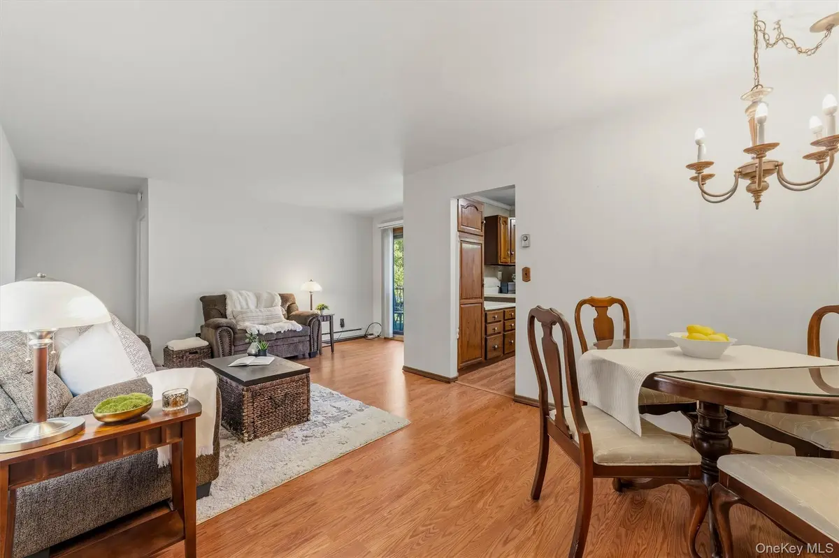 51 Fieldstone DR #83, Hartsdale, NY 10530