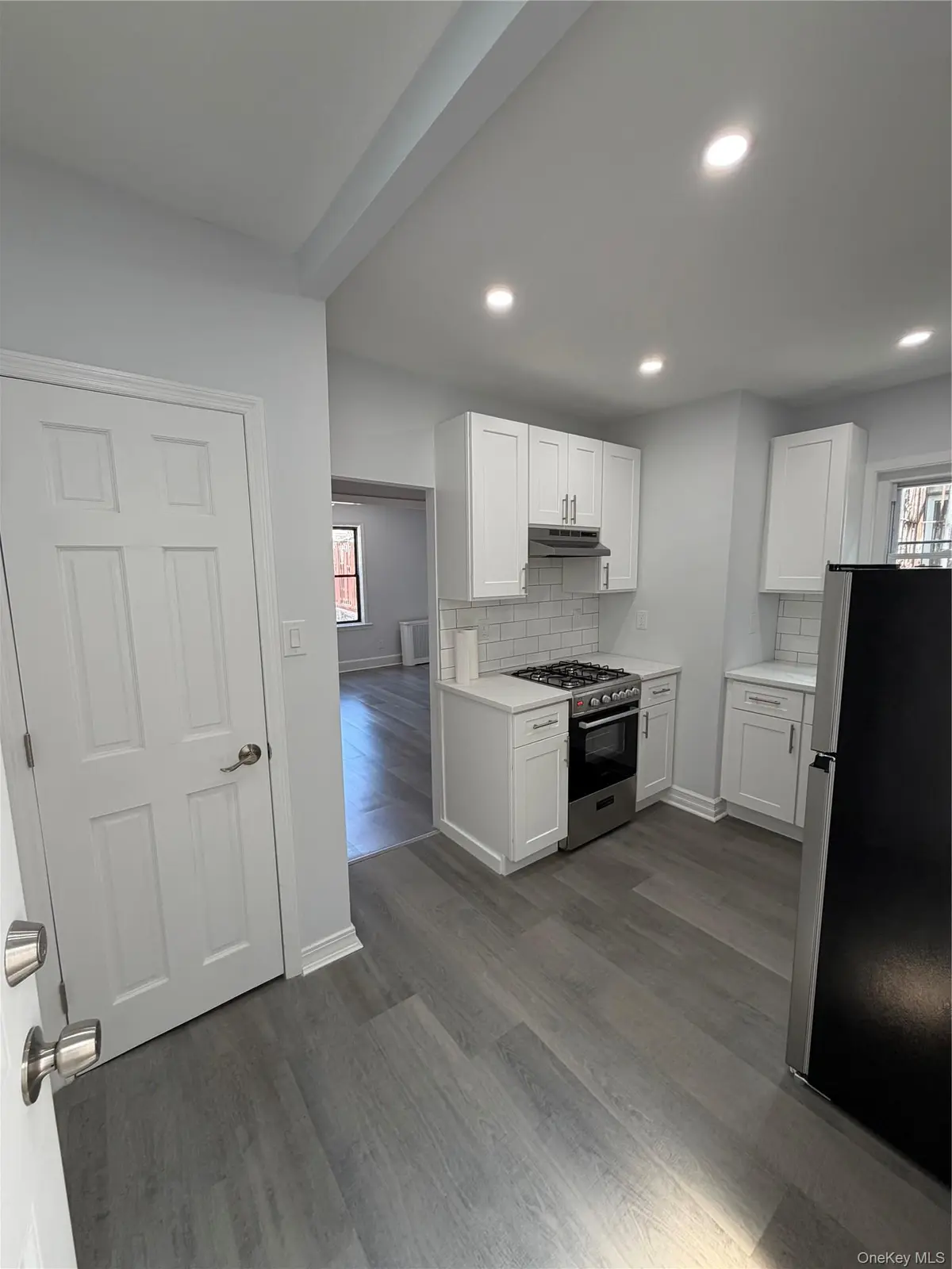 96-17 69 AVE, Forest Hills, NY 11375