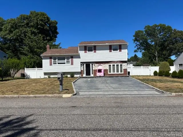 25 Nostrand AVE, Selden, NY 11784