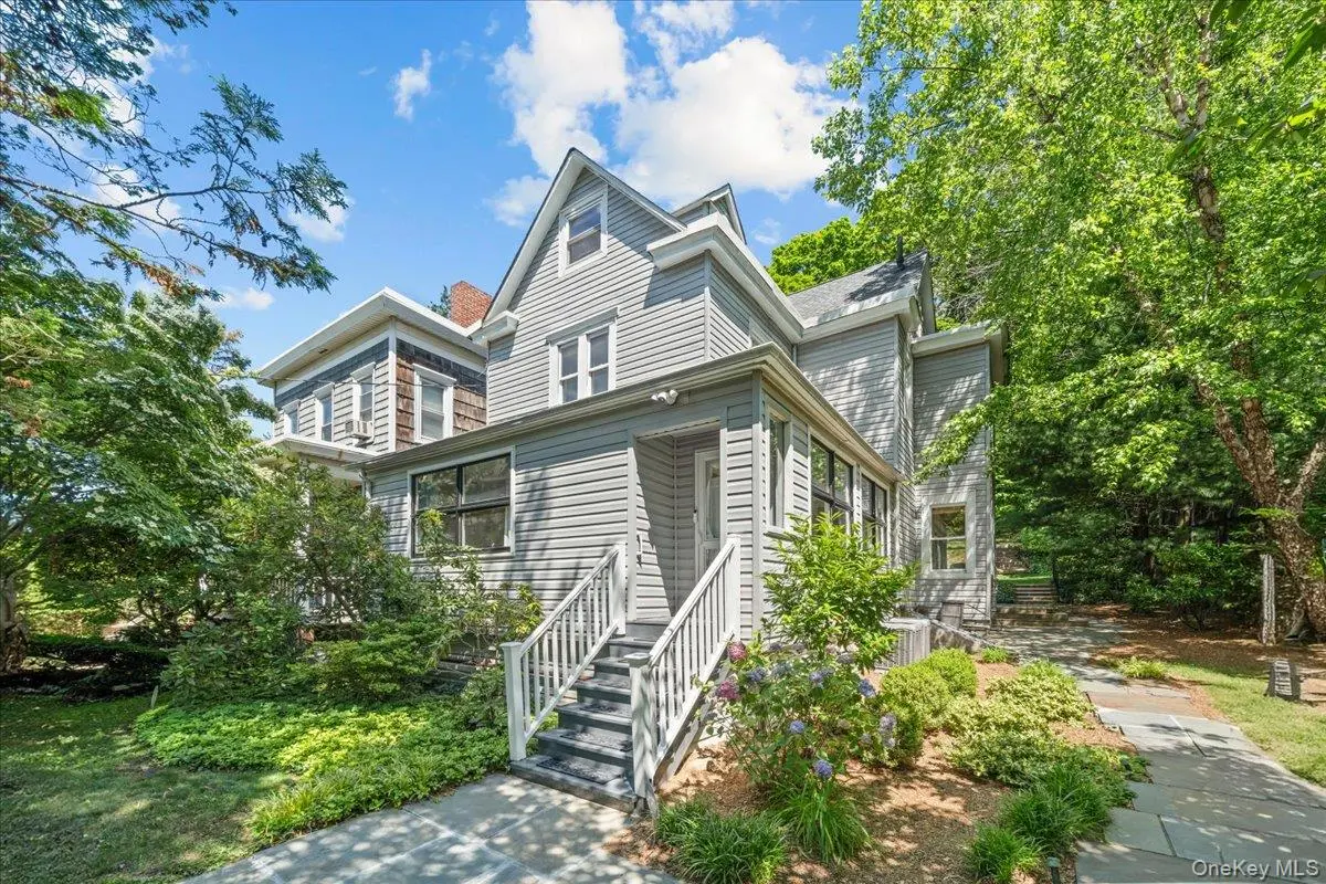 5600 Mosholu AVE, Bronx, NY 10471