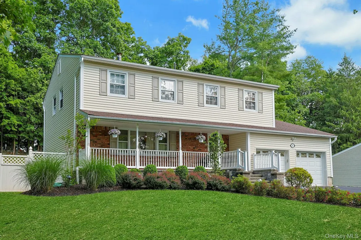 32 Sandstone TRL, New City, NY 10956