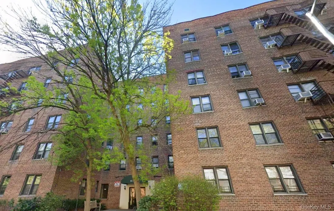 102-18 64th AVE #6W, Forest Hills, NY 11375