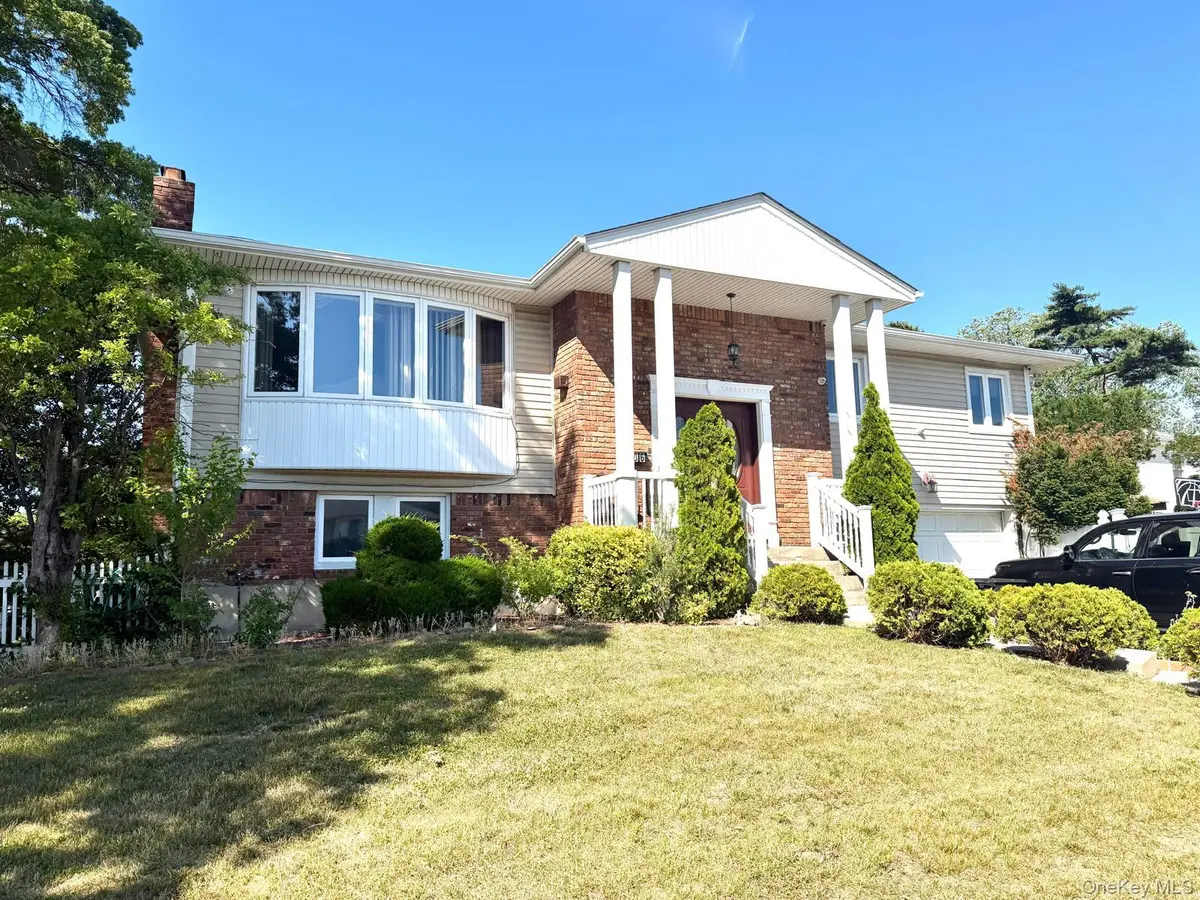 906 Park CT, North Woodmere, NY 11581
