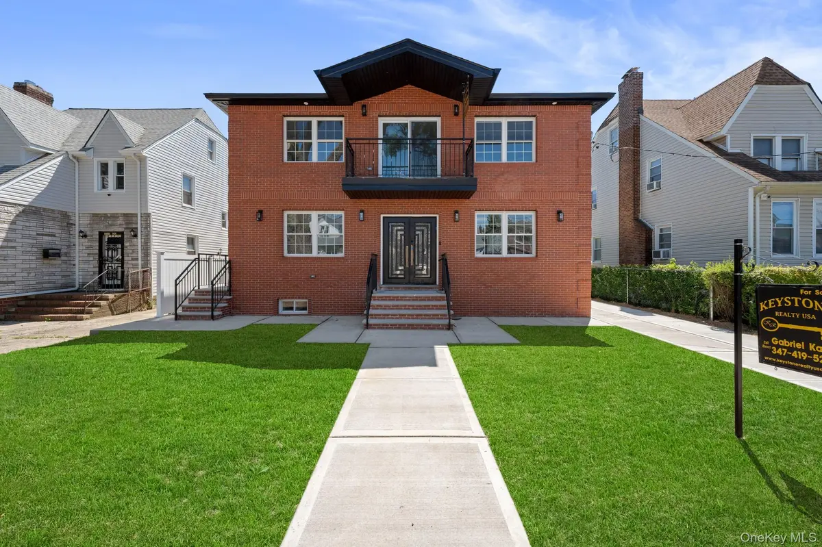 11126 177th ST, Jamaica, NY 11433