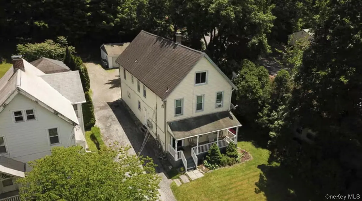 3 White ST, Highland, NY 12528