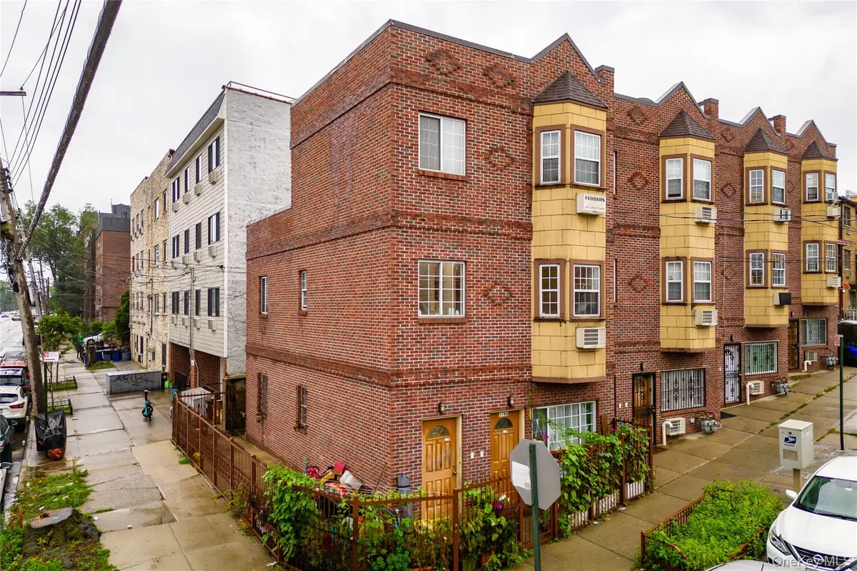 1496 Hicks ST, Bronx, NY 10469