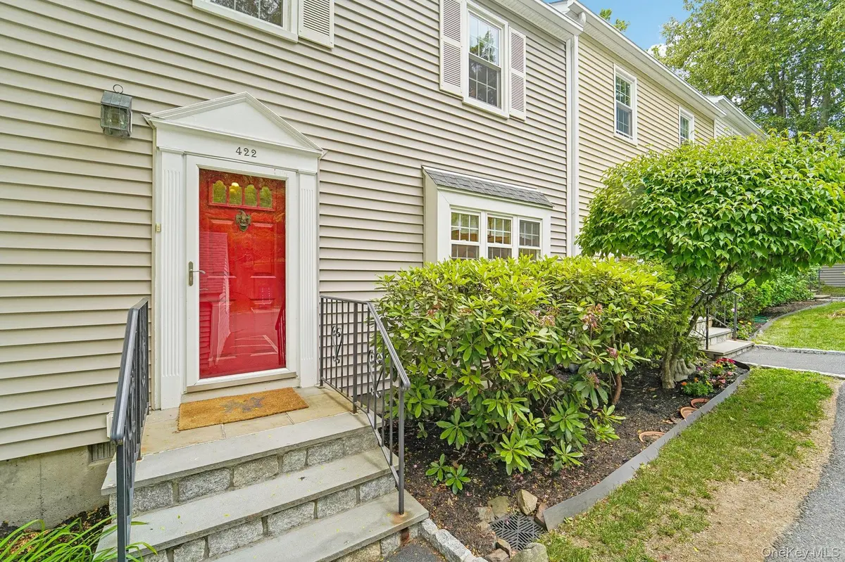 422 Carrollwood DR, Tarrytown, NY 10591