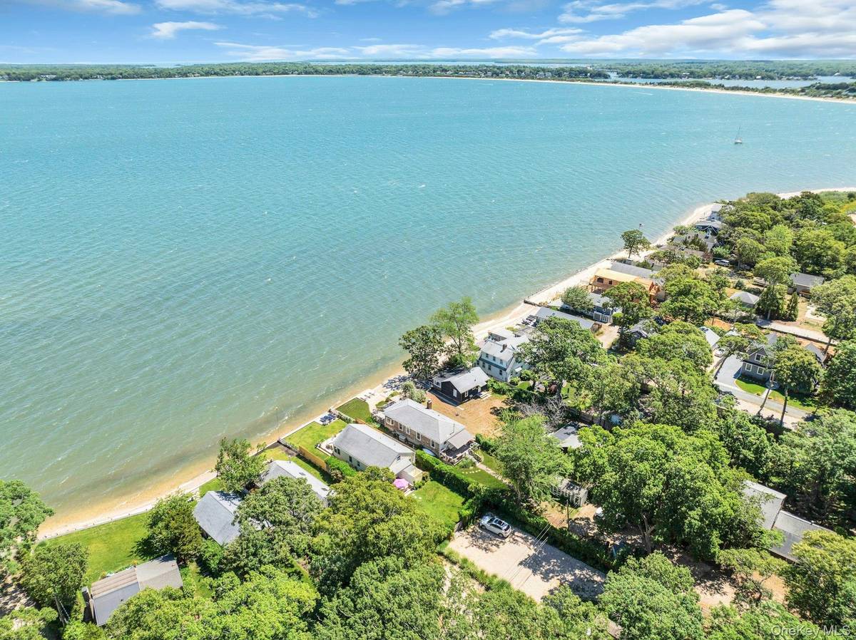 135 Noyack AVE, Sag Harbor, NY 11963