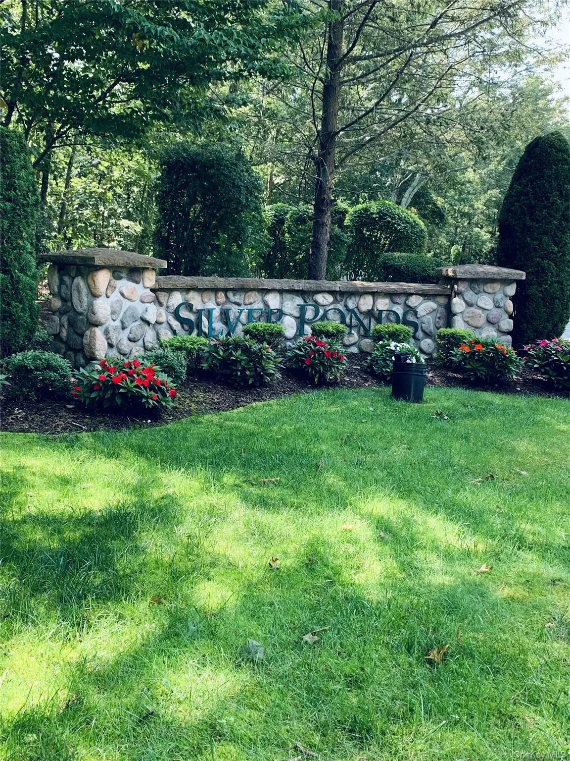 129 Farm House CT #129, Manorville, NY 11949