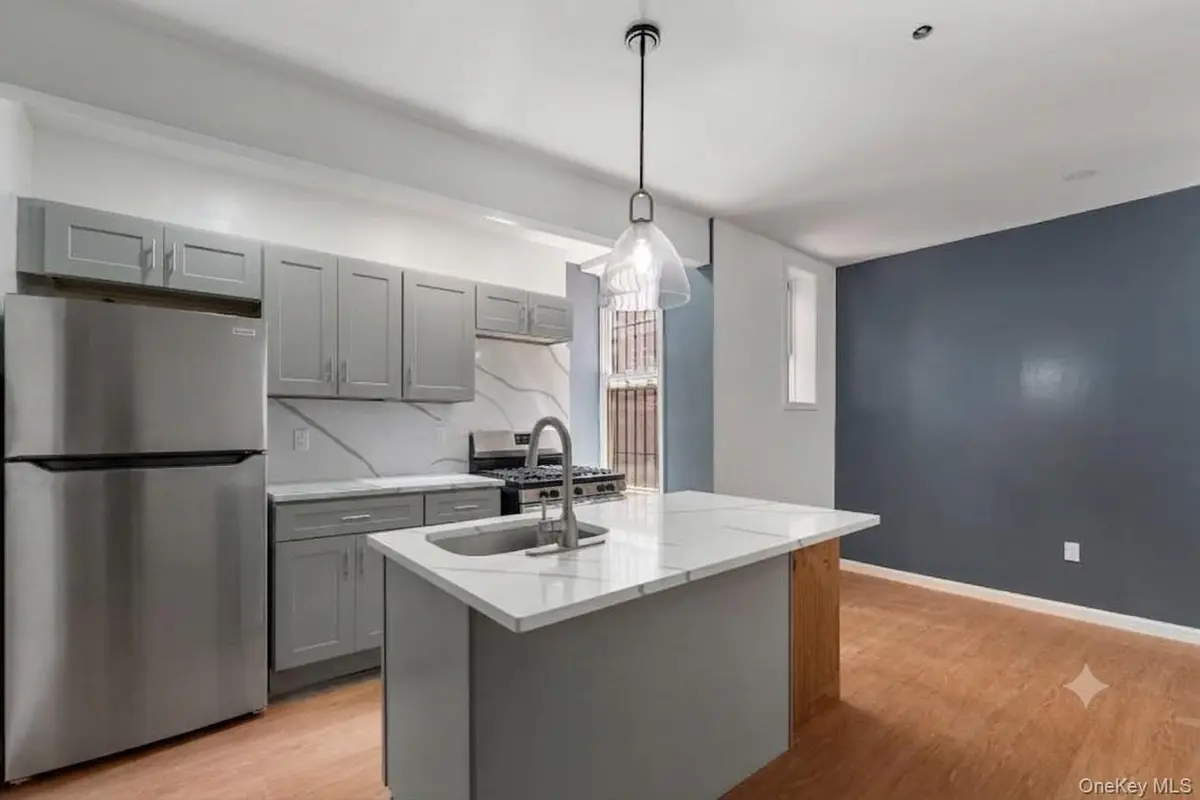 324 Eldert ST #3B, Brooklyn, NY 11237