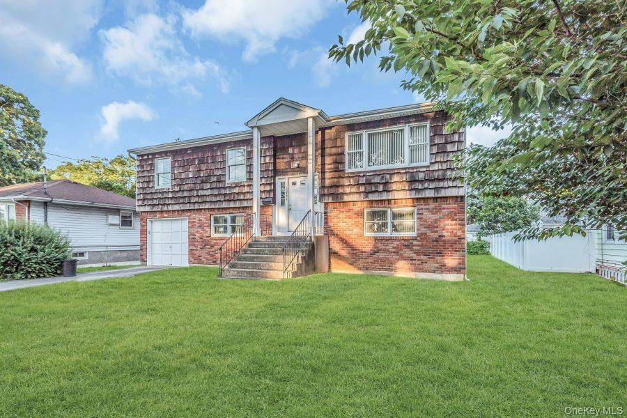 1085 Hempstead AVE, South Hempstead, NY 11550