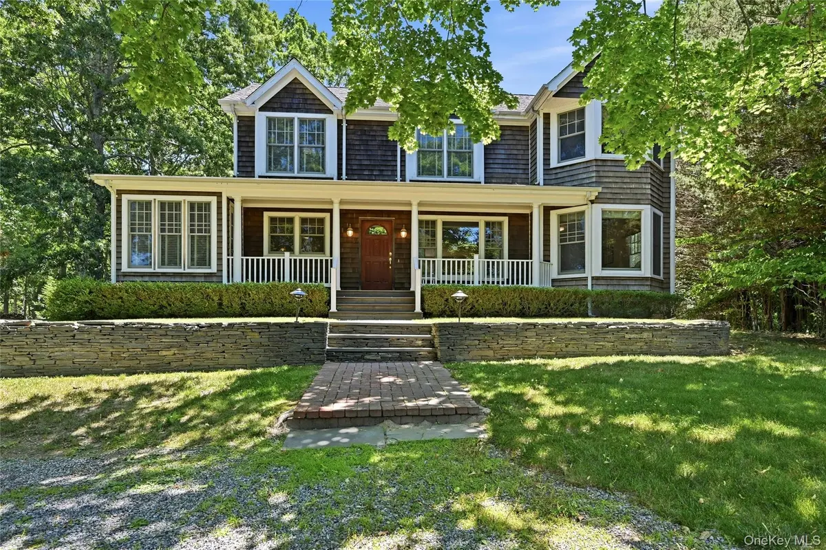 1195 Goose Creek LN, Southold, NY 11971