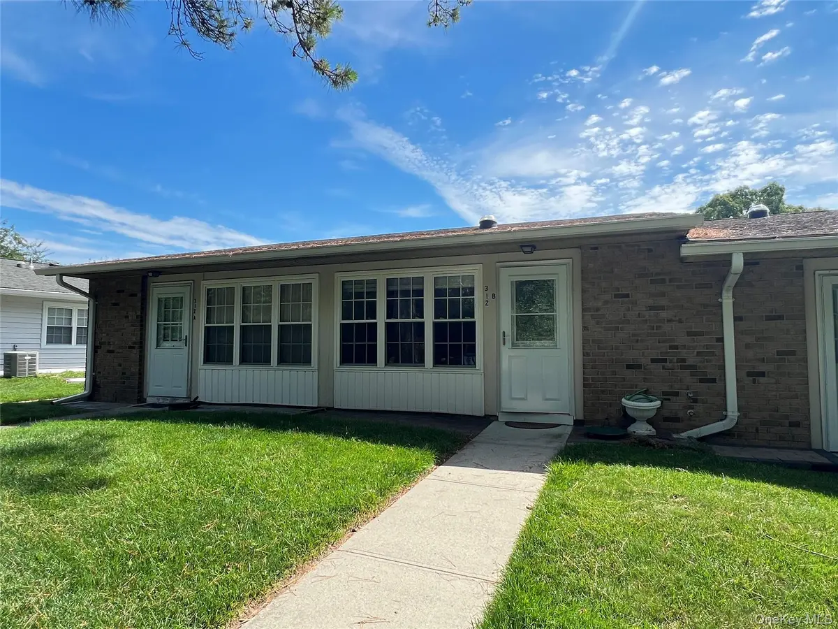 312 Woodbridge DR #B, Ridge, NY 11961