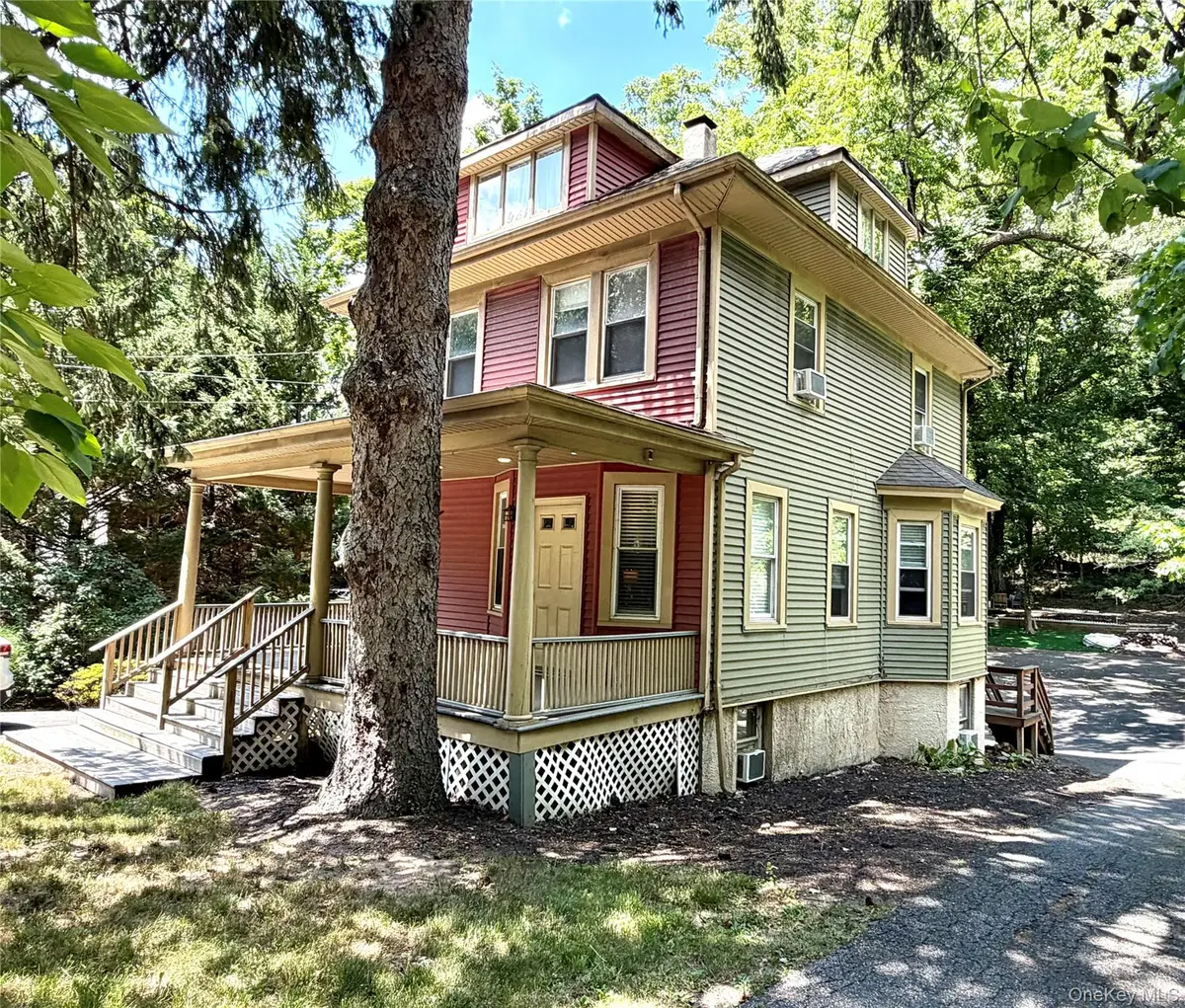 149 Fort Salonga RD, Northport, NY 11768