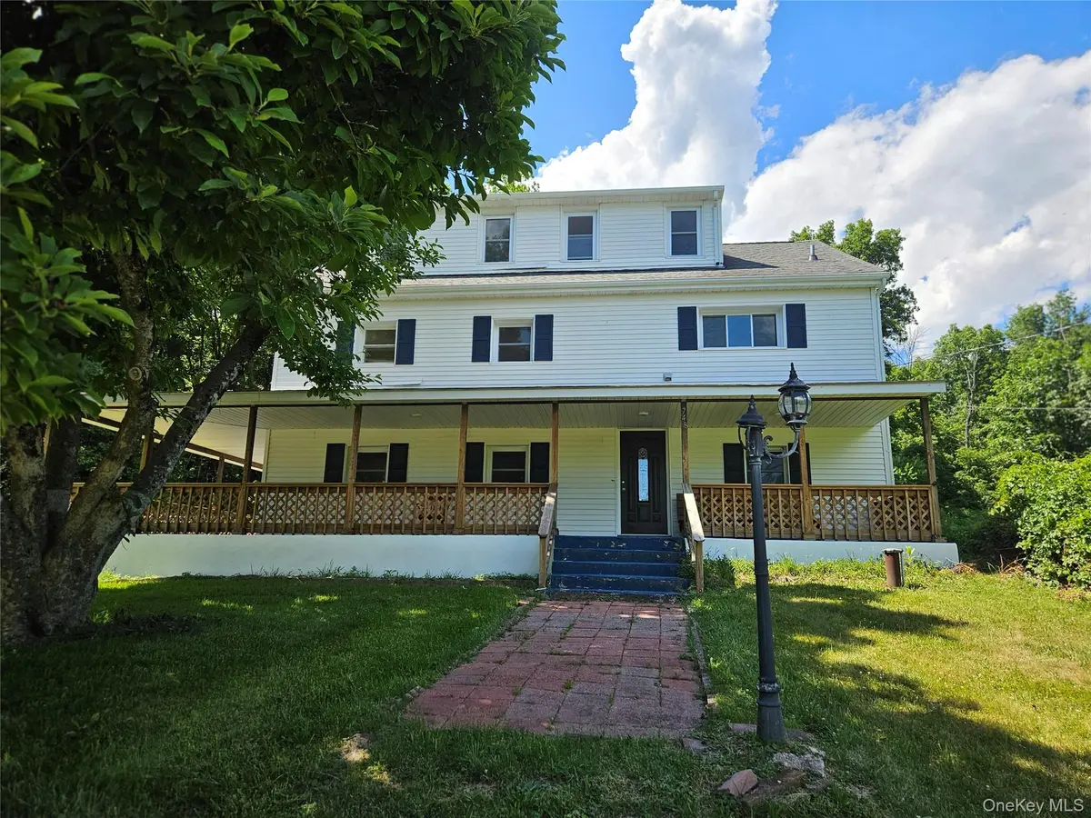 748 Greenville TPKE, Middletown, NY 10940