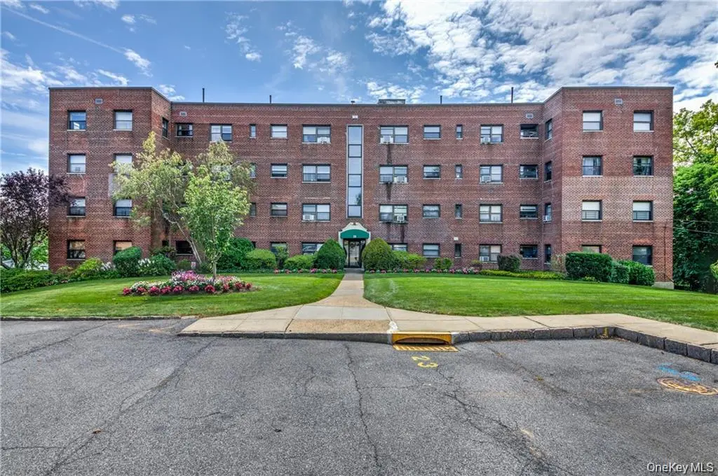 35 SHADY GLEN CT #3F, New Rochelle, NY 10805