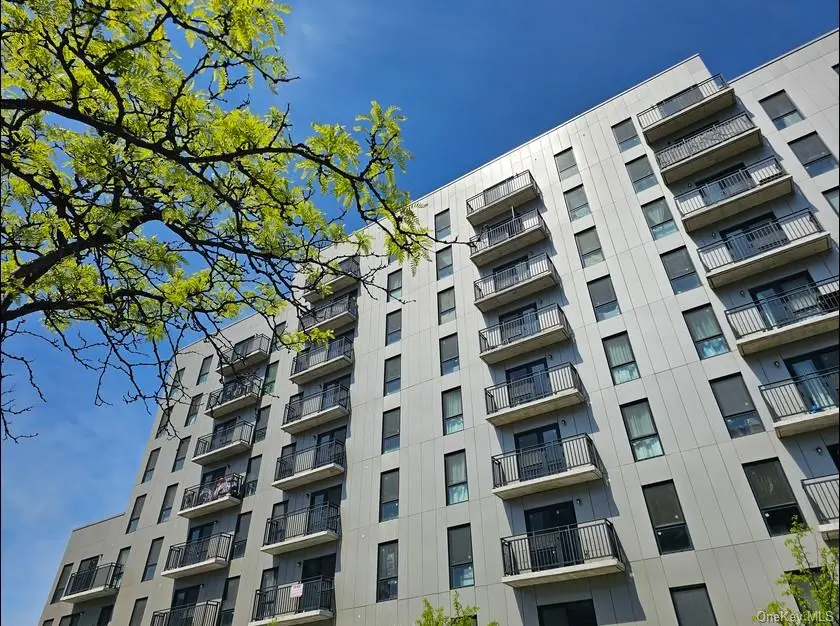 70-25 Queens BLVD #7H, Woodside, NY 11377