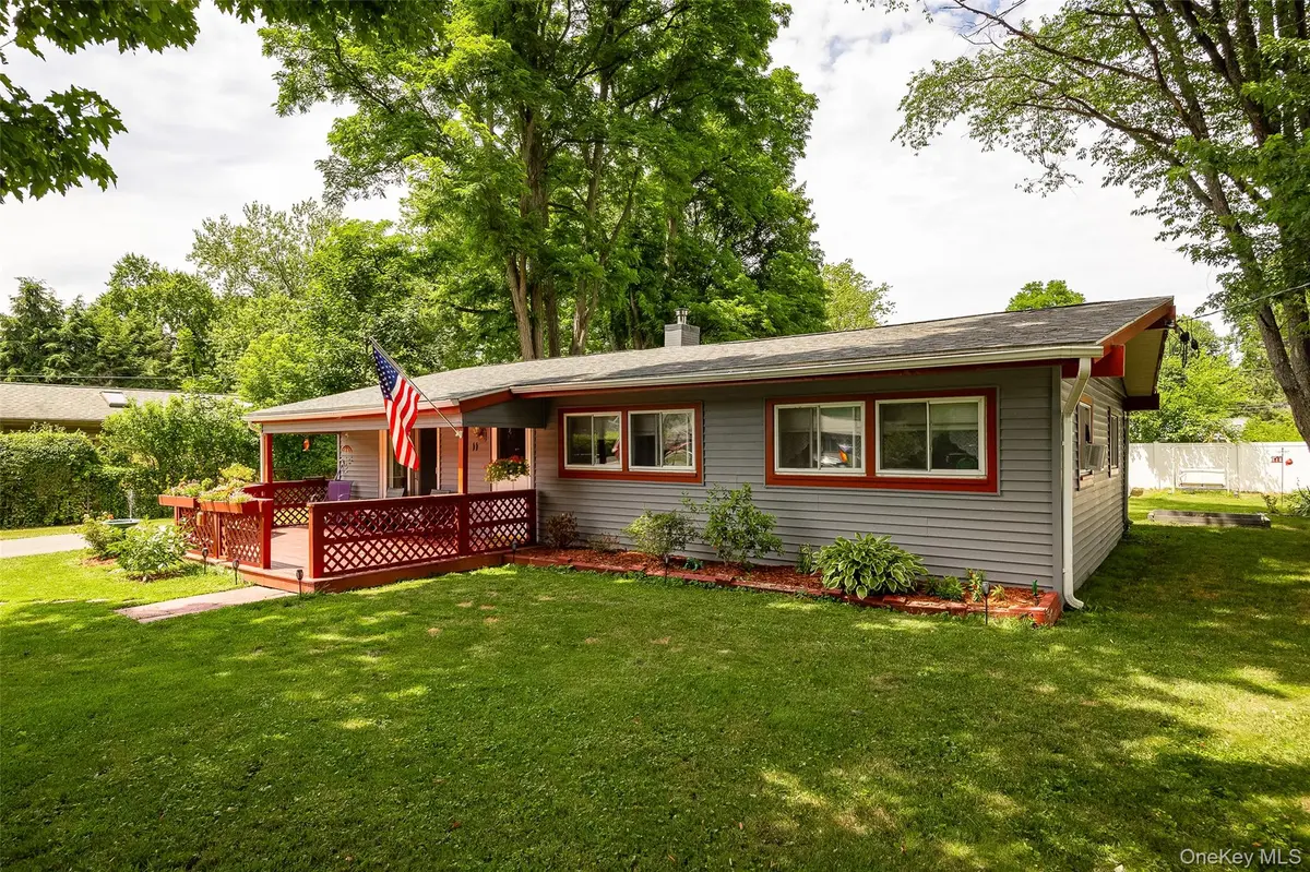 11 Princeton, Red Hook, NY 12571