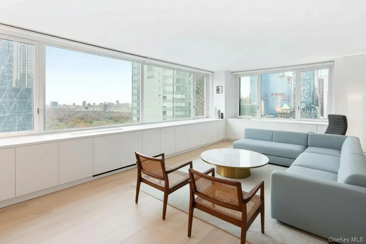 322 W 57th ST #37H, New York (manhattan), NY 10019