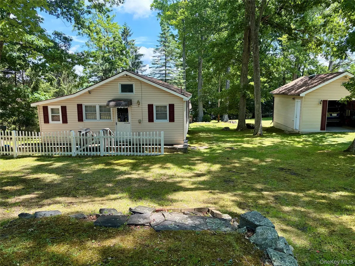 90 Minisink TRL, Glen Spey, NY 12737