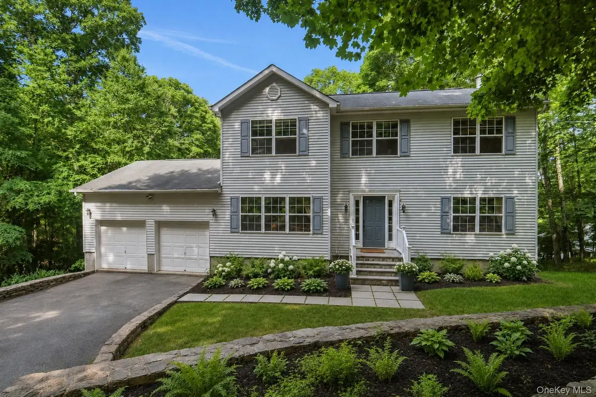 45 Willow Lake DR, Holmes, NY 12531