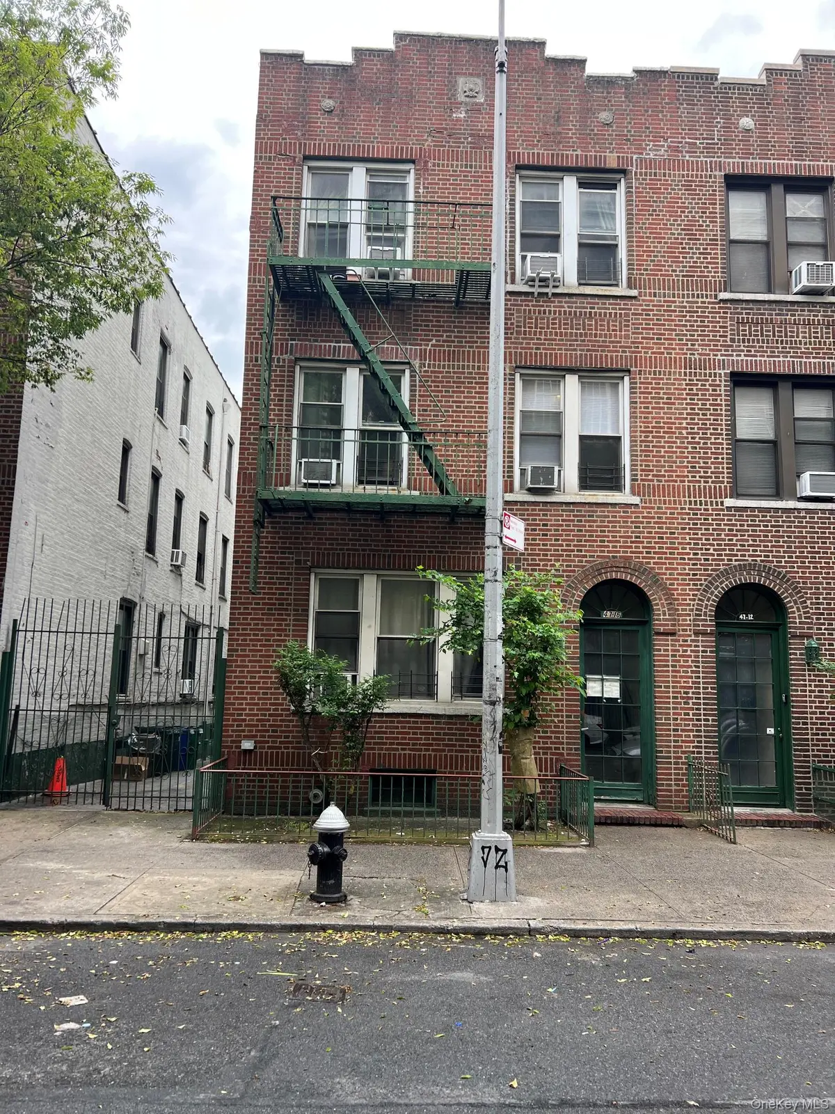 47-16 46 ST, Woodside, NY 11377